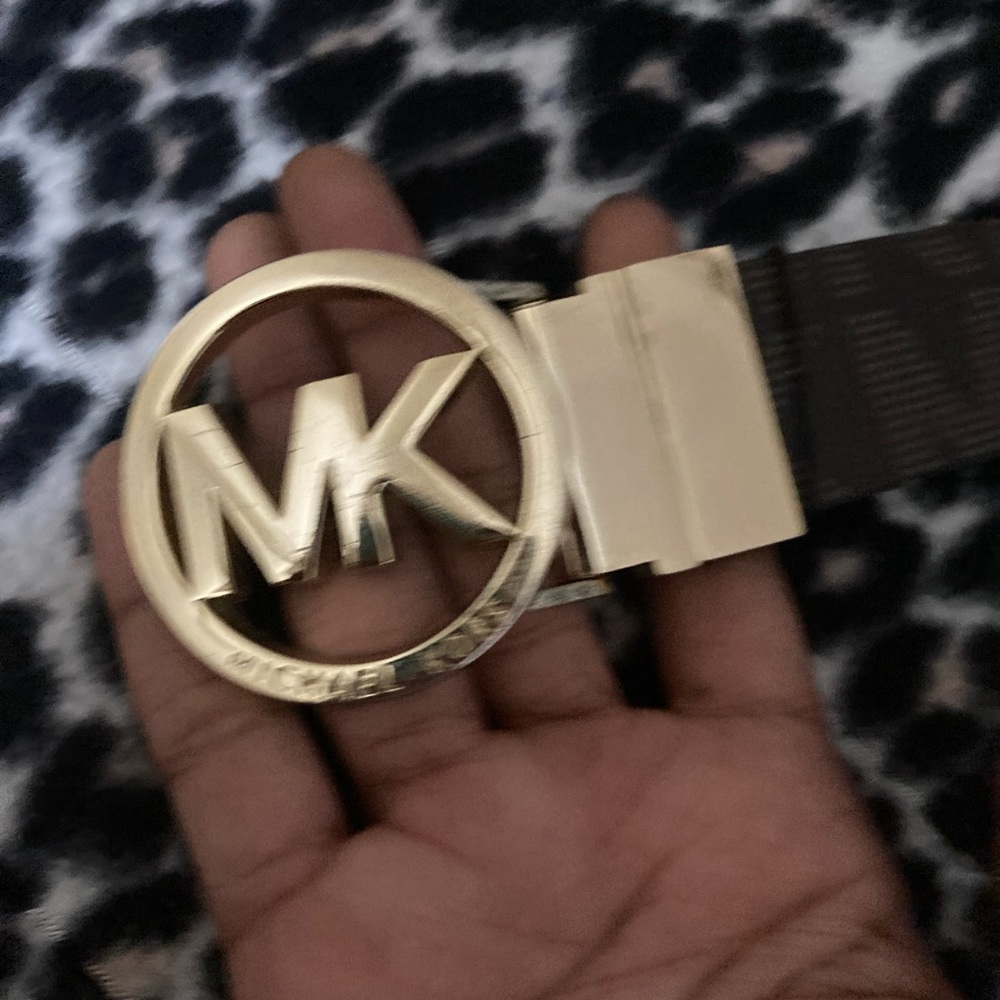 Reversible black to brown sided MK belt